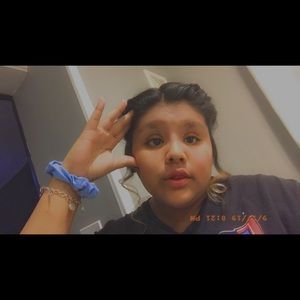 Meet your Posher, Alexis